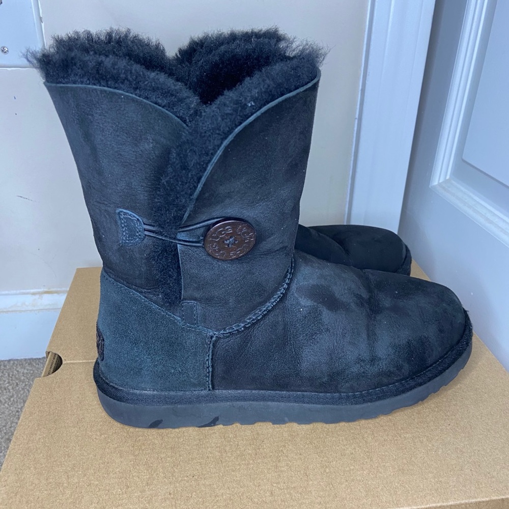 UGGS Women Bailey Button II Boot